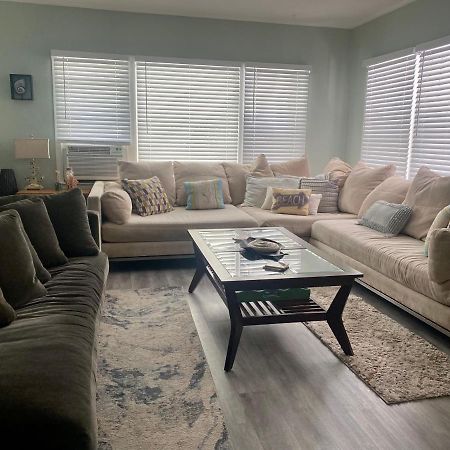 5 Min To Beach Large Living Room Fenced Backyard Bbq Firepit Driveway Boat Parking Lake Worth Beach Exteriör bild