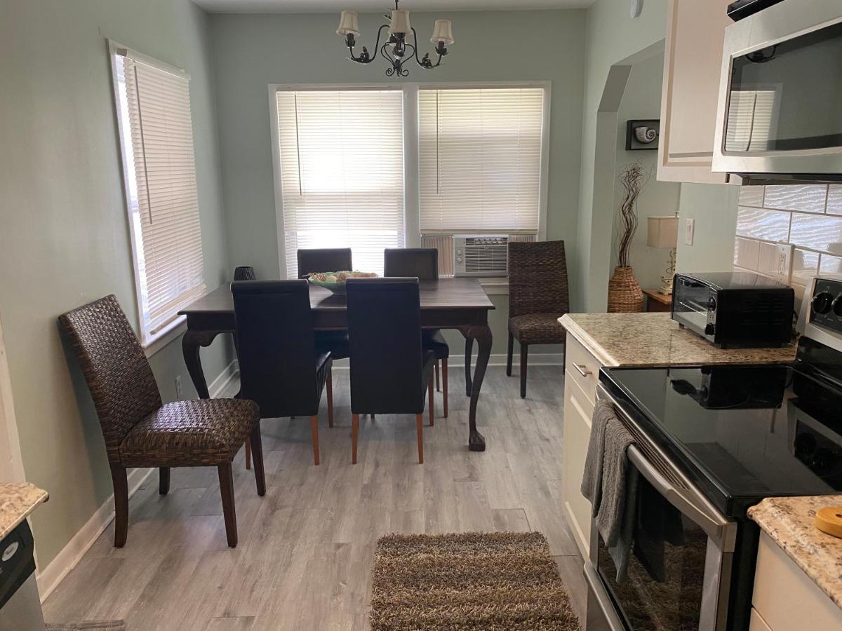 5 Min To Beach Large Living Room Fenced Backyard Bbq Firepit Driveway Boat Parking Lake Worth Beach Exteriör bild