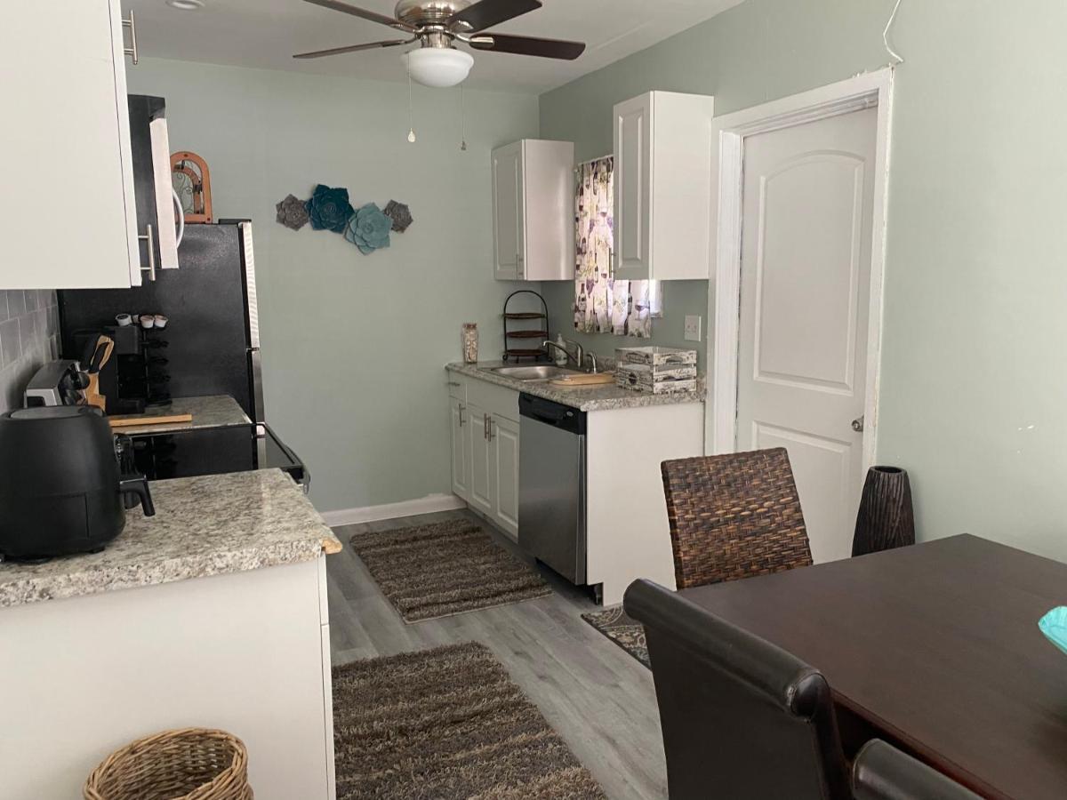 5 Min To Beach Large Living Room Fenced Backyard Bbq Firepit Driveway Boat Parking Lake Worth Beach Exteriör bild