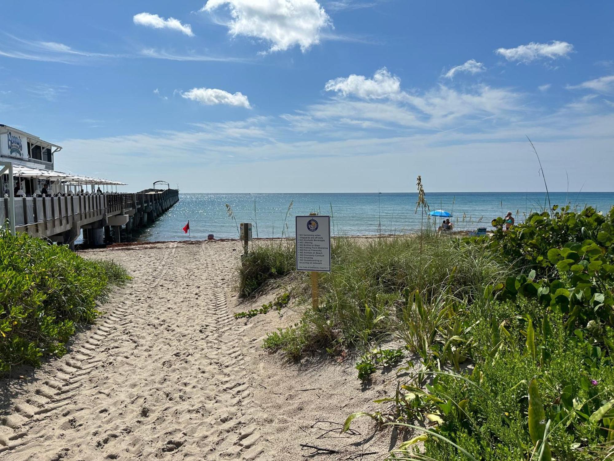 5 Min To Beach Large Living Room Fenced Backyard Bbq Firepit Driveway Boat Parking Lake Worth Beach Exteriör bild