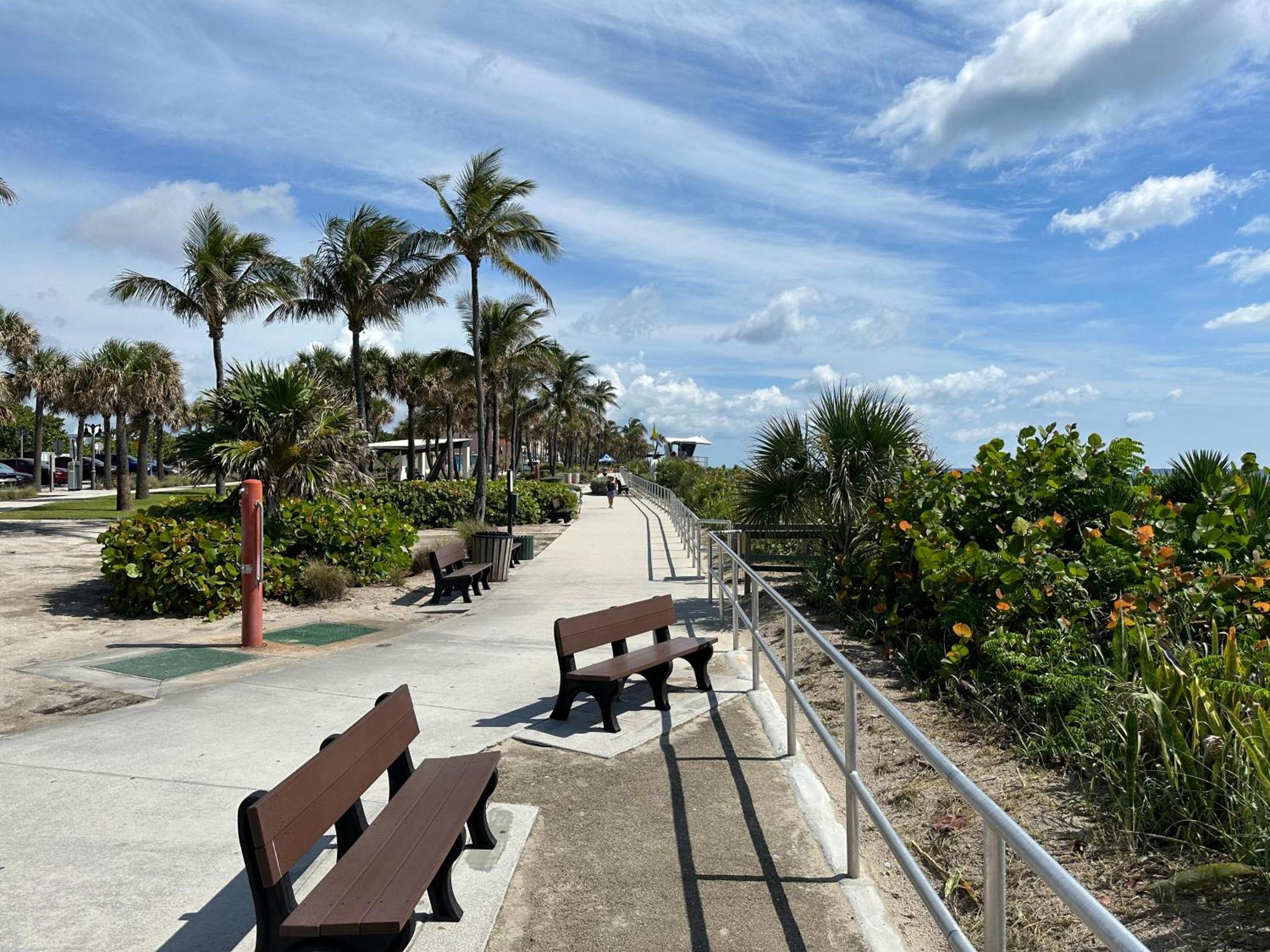 5 Min To Beach Large Living Room Fenced Backyard Bbq Firepit Driveway Boat Parking Lake Worth Beach Exteriör bild